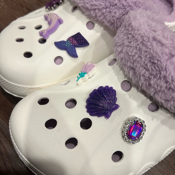 Fuzzy Crocs! NWOT - Picture 8 of 8